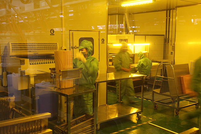 PCB線路板方孔和圓孔有什么區(qū)別？ PCB方孔板制作